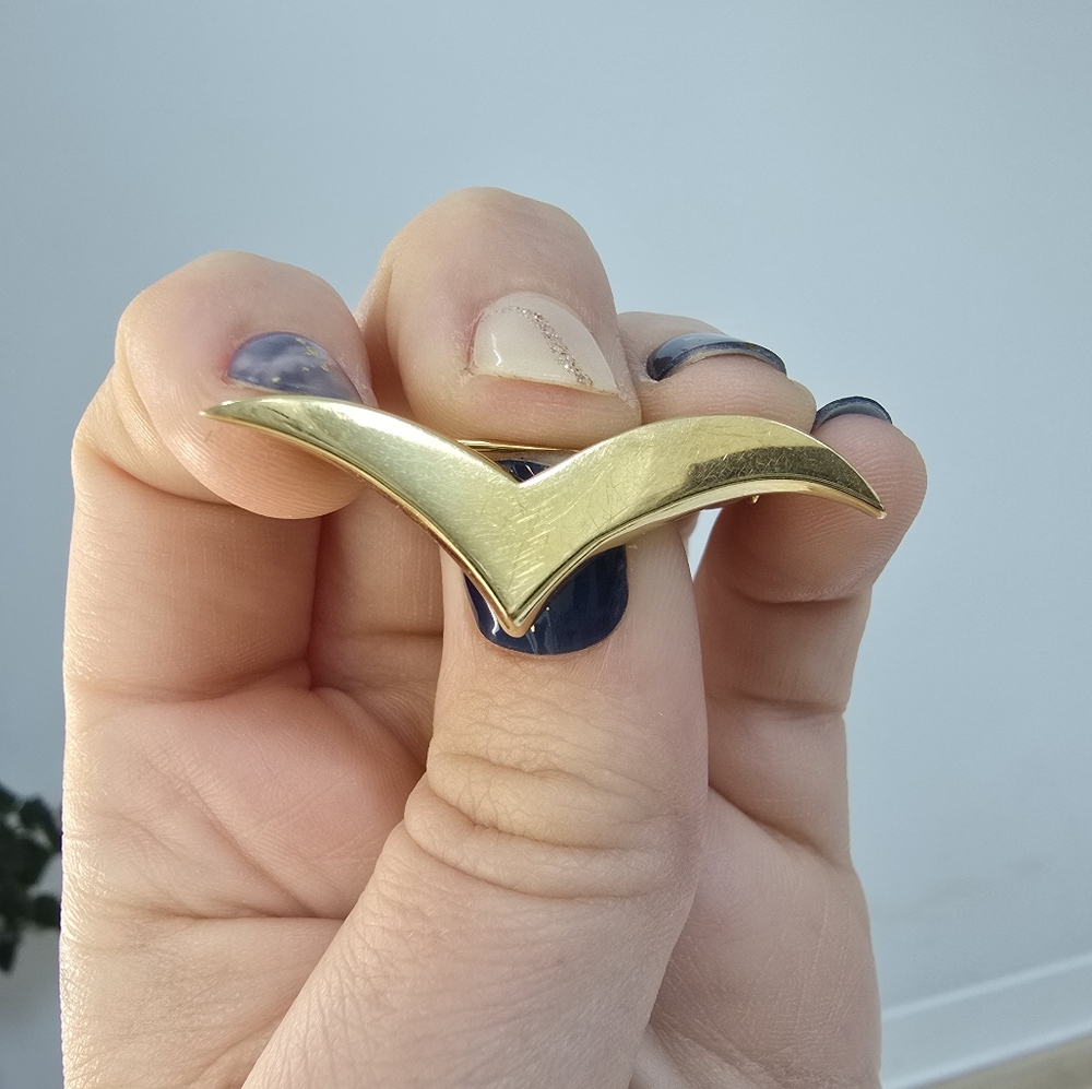 Tiffany & Co. 18k Solid Gold Brooch